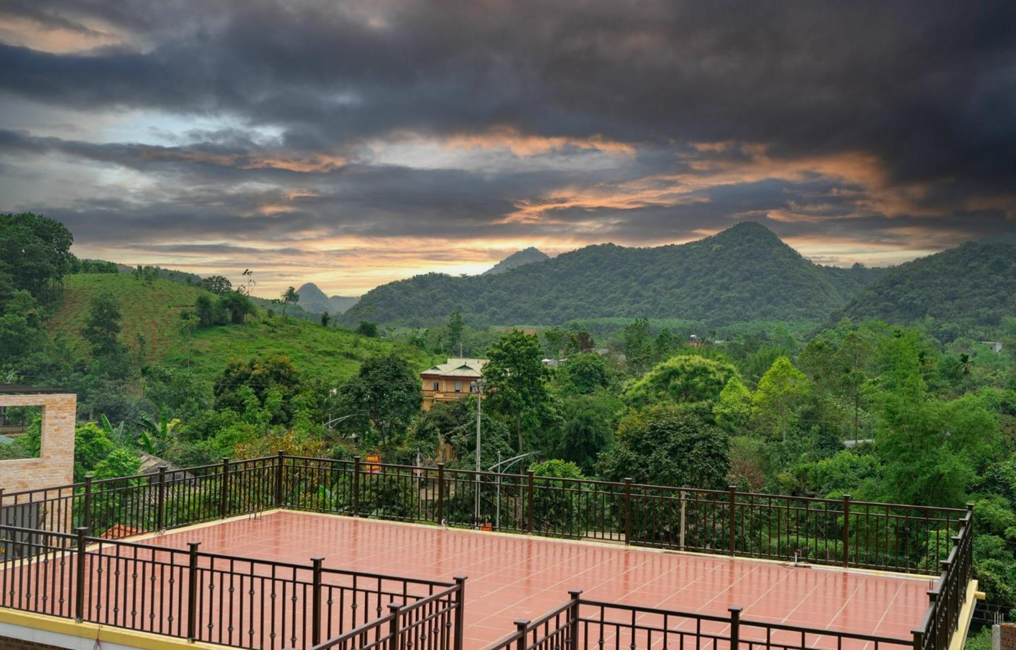 The Loli Hill Homestay Нин Бин Екстериор снимка